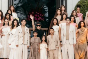 Không Gian và Chủ Đề Sự Kiện